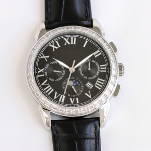 Fabriquée avec des techniques de fabrication ultra-compliquées, cette montre-bracelet mécanique pour homme est un modèle sportif et décontracté. - Product Image 1