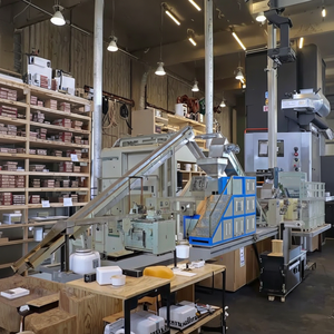 Extrusora mini línea de producción de un solo tornillo plodder Pequeña barra de lavandería máquina para hacer jabón - Product Image 1