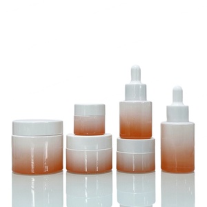 ชุดบรรจุภัณฑ์เครื่องสำอางหรูหรา ขนาด 20 มล. 30 มล. 50 มล. 30 กรัม 60 กรัม ขวดเซรั่มบำรุงผิวสีเขียว ขวดโลชั่น ขวดครีมแก้ว ขวดและกระปุกเครื่องสำอาง - Product Image 4