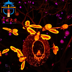 Linternas de Seda con Diseño de Insectos, Ideales para Crear Escenarios de Recorridos Nocturnos en Parques - Product Image 6
