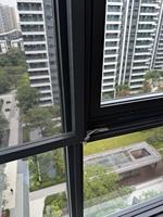 Ventanas Abatibles de Aleación de Aluminio Serie 50 para Invierno/Verano, Sin Rotura Térmica, con Sistemas de Mosquiteras Integradas, Insonorizadas, Estilo Posmoderno