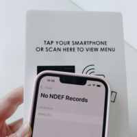 Support de table en acrylique personnalisé NFC pour avis Google, support de menu NFC pour réseaux sociaux à usage public