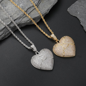 Pendentif d'amour tridimensionnel, accessoires hip-hop sertis de zircon incrusté de cuivre - Product Image 2