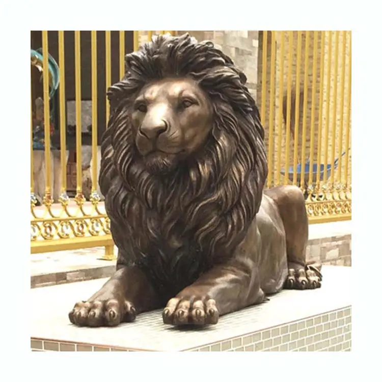 รูปปั้นสิงโตทองเหลืองสลักมือขนาดใหญ่ประดับสวนกลางแจ้งรูปปั้นสิงโตทองเหลืองแกะสลักด้วยมือ