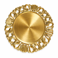 Assiette de présentation dorée ornée de 13 pouces en PP, motif floral européen en relief, pour mariages, banquets, hôtels et événements
