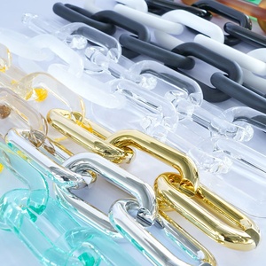 Catena di Elementi Acrilici Colorati per Decorazione Murale, Personalizzabile, per Design d'Interni e Arredamento Casa - Product Image 4