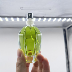 Elegante Botella de Perfume Hexagonal de 35 ml, Alta Calidad, Fondo Grueso con <span class=keywords><strong>Ventana</strong></span>, Tapa Dorada, Envases de Belleza - Product Image 3