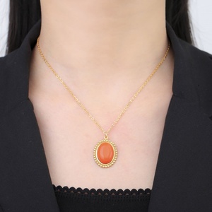 Collier pendentif en acier inoxydable de luxe couleur or 14 carats, non ternissant, avec turquoise naturelle, pour homme et femme - Product Image 3