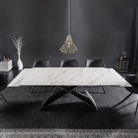 Ensemble table et chaises de salle à manger en marbre et pierre frittée avec base métallique moderne pour 8 personnes, idéal pour appartement, villa et restaurant