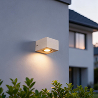 Lampe murale extérieure carrée en ciment LED étanche IP65 au design simple, garantie 2 ans, AC 85-265V pour jardin et cour