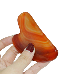 Outil de massage facial en agate rouge en forme de cœur, marque privée, pour le lifting de la peau, la beauté et les soins du visage et du corps - Product Image 5