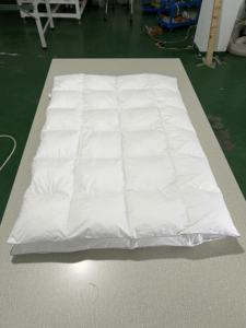 Machine de remplissage de couettes et d'oreillers entièrement automatique, intelligente, haute vitesse, à 10 canaux, type canal, KWS-2610P, erreur de 0,5g - Product Image 6