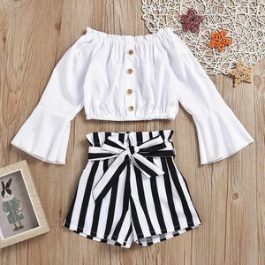 Conjunto de 2 piezas de ropa para niñas pequeñas, Tops de Color liso con volantes y hombros descubiertos + pantalones cortos a rayas, ropa para niñas recién nacidas, 2021 - Product Image 2