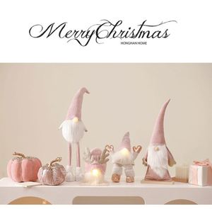 Gnomes en peluche en coton personnalisés avec logo et lumières pour la promotion de la saison de Noël en gros - Product Image 2