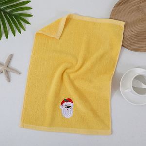 Serviette de Noël pour enfants en gros avec logo personnalisé, serviette cadeau de forme festive - Product Image 3