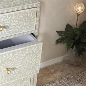 Unité de tiroir en incrustation d'os de haute qualité avec travail d'incrustation décoratif pour un style d'intérieur haut de gamme disponible à prix réduit - Product Image 4