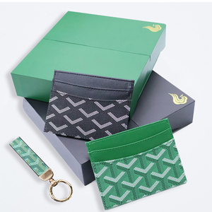 Cartera de Tarjetas Ultrafina y Elegante, Porta Tarjetas Personalizado de Lujo, Porta Tarjetas de PVC Premium con Llavero y Caja de Lujo - Product Image 1