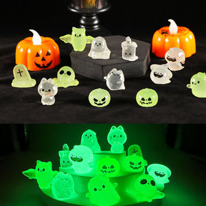 Decorazioni in Miniatura per Halloween che si Illuminano al Buio: Fantasmi, Diavoli, Zucche, Accessori Fai-da-Te, Piccoli Ornamenti in Resina - Product Image 4