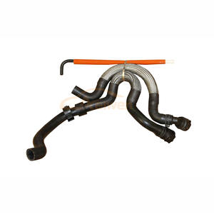 Tuyau <span class=keywords><strong>de</strong></span> <span class=keywords><strong>liquide</strong></span> <span class=keywords><strong>de</strong></span> <span class=keywords><strong>refroidissement</strong></span> utilisé pour VW BORA pour <span class=keywords><strong>GOLF</strong></span> OE NO 1J0121156AT - Product Image 1