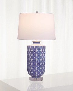 Lampe de chevet moderne de luxe écologique avec abat-jour en tissu, design unique, avec luminaire à douille E26, alimentation électrique - Product Image 3