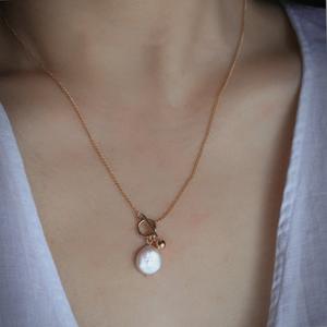 Collier long tendance en or 14 carats avec perle baroque injectée SGL4-7, pendentif mode, chaîne de clavicule, chaîne de pull - Product Image 1