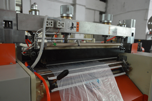 Garbage Bags Making Machine Bag Good Performance High Speed Garbage Trash Rubbish Plastic Bags On Roll Making Machine PO Rolling Bag Making Machine