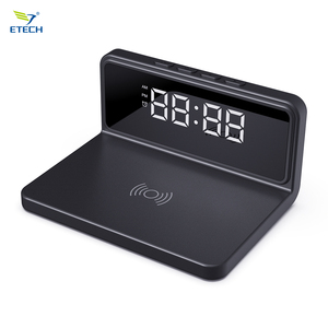 Réveil avec chargeur sans fil rapide et affichage de l'heure |   15W certifié Qi |   Réveil intelligent avec port USB-C - Utilisation en intérieur - Product Image 1