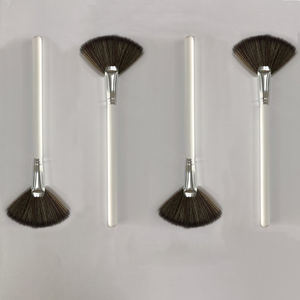 Brocha <span class=keywords><strong>de</strong></span> <span class=keywords><strong>Maquillaje</strong></span> Personalizada en Forma <span class=keywords><strong>de</strong></span> Abanico para el Cuidado <span class=keywords><strong>de</strong></span> la Piel, Esencia Líquida Rejuvenecedora, Mango Cómodo, Herramientas <span class=keywords><strong>de</strong></span> Belleza - Product Image 3