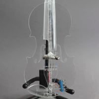 Violon acrylique transparent de haute qualité 355x130mm avec LED RVB pour la performance nocturne violon électrique acrylique clair fait à la main
