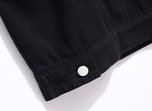 Chaleco de diseñador para hombre con proceso lavado y rasgado Borde de puño crudo Chaqueta sin mangas de mezclilla negra Chaleco de mezclilla - Product Image 5