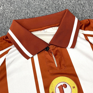 Camiseta de Fútbol Extra Grande Personalizada OEM, Diseño Vintage, Logotipo del Club Bordado, Jersey Retro Ecológico de Secado Rápido, Estampado Clásico - Product Image 2