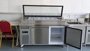 Banc de travail réfrigérant à refroidissement direct en acier inoxydable écoénergétique 226L 2-10 Protection de l'environnement pour les hôtels - Product Image 3