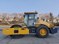 Compacteur vibrant à tambour unique Premium XS113E de 11 tonnes pour travaux routiers et de génie civil