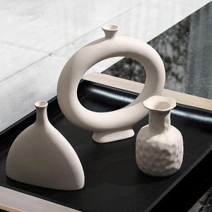 Porcelana nórdica de lujo decoración del hogar comedor redondo forma irregular geométrico Donut jarrón cerámica - Product Image 4