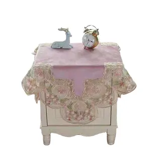 टेबल क्लॉथ मेज़पोश मेज़पोश और टेबल रनर गोल 120 इंच शादी की कढ़ाई वाला गुलाबी मखमली टेबल कवर