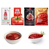 Machine d'emballage verticale entièrement automatique à 4 voies et 4 soudures latérales pour sachets de ketchup, liquides et pâtes, idéale pour la sauce tomate