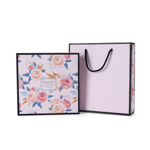 Boîte carrée personnalisée pour foulard en soie Boîte cadeau d'emballage simple pour foulard en soie - Product Image 3