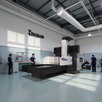 Machine de fraisage à portique CNC Fanuc à 4 axes robuste, broche BT50, composants aérospatiaux en aluminium, changeur d'outils automatique, CE Tongbang