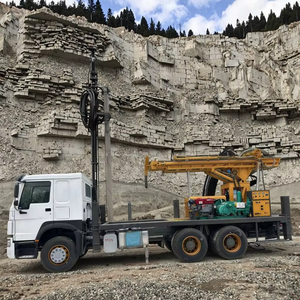 Piattaforma di perforazione per pozzi di roccia profonda trasportata da camion 300m 400m 600m in profondità per la perforazione di acqua e miniere in vendita - Product Image 1