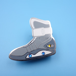 Badge de chaussure en métal personnalisé, en alliage émaillé, avec LED clignotante, épingle de revers, décorations à boucle papillon en nickel brillant - Product Image 2