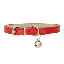 Collar de Cuero PU para Perros Pequeños y Gatos con Campana de Satén y Detalles de Cobre, Hierro y Aluminio, Diseño Sólido - Product Image 6