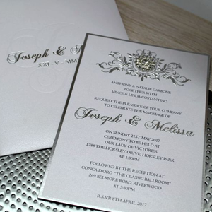 การ์ดเชิญงาน<span class=keywords><strong>แต่งงาน</strong></span>ปกแข็งแบบมีลายอักษรย่อส่วนตัว ดีไซน์หรูหรา พร้อมซองใส่ งานฝีมือประณีต ของที่ระลึกงานเลี้ยงฉลองมงคลสมรส - Product Image 4