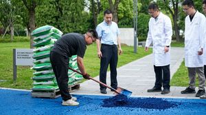 Asphalte <span class=keywords><strong>à</strong></span> <span class=keywords><strong>froid</strong></span> <span class=keywords><strong>couleur</strong></span> personnalisée - Correspondance des couleurs OEM pour projets commerciaux et municipaux - Product Image 2