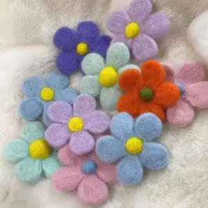 Handgemaakte Bloem Poke Poke Vilt Broche Leuke Vilt Accessoires Decoratie Wolvilt Craft