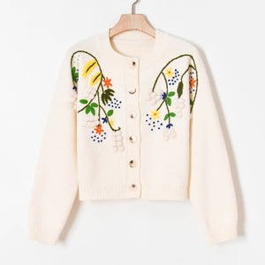 <span class=keywords><strong>Cardigan</strong></span> in Maglia a Maniche Lunghe <span class=keywords><strong>con</strong></span> Fiori Ricamati a Mano e Pompon, Giacca Invernale Casual da Donna 100% Cotone Anti-Pilling - Product Image 6