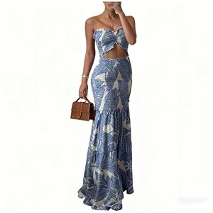 Vestido de Noche Largo con Escote Halter sin Tirantes, Cintura Imperio, Estampado Floral, Aberturas y Detalles Fruncidos para Mujer - Product Image 3