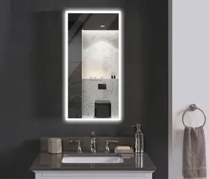 Nouveau design de salle de bain avec miroir LED et lumière