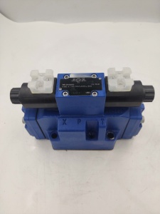 Hydraulic Valves 4WEH10 4WEH10J4X 4WEH22J7X Series 4WEH10J4X/6EG24N9ETK4/B10 4WEH22J7X/6EG24N9ETK4/B10 Hydraulic Solenoid - Product Image 4