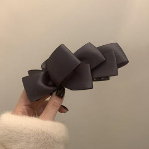 Pinza para el pelo tipo banana de color liso y sencillo, estilo coreano, accesorio de tela y plástico para mujer, para bodas, fiestas y aniversarios. - Product Image 5