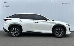 Lexus <span class=keywords><strong>RZ</strong></span> <span class=keywords><strong>2023</strong></span> Modèle 450e SUV Automatique Édition Premium Cuir Foncé Véhicule Purement Électrique Roues R18 Caméra Arrière - Product Image 3